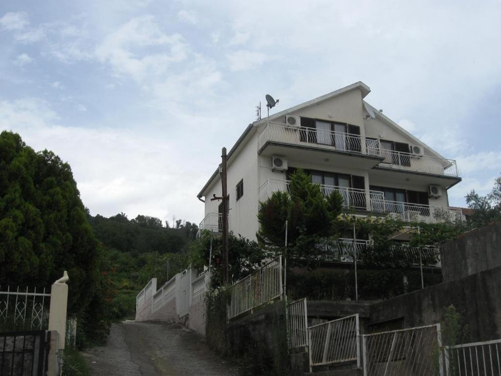 Madam Svetlana Bed & Breakfast Tivat Dış mekan fotoğraf