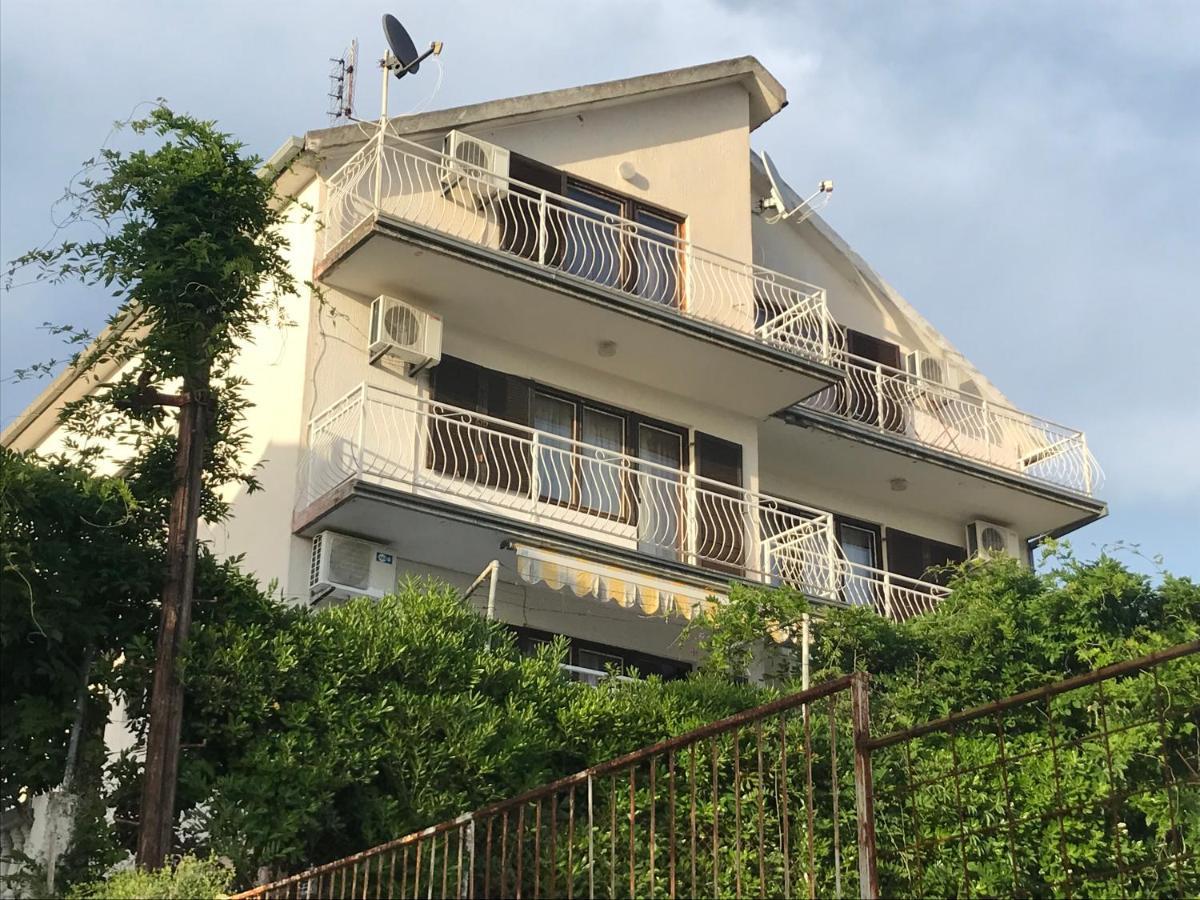Madam Svetlana Bed & Breakfast Tivat Dış mekan fotoğraf